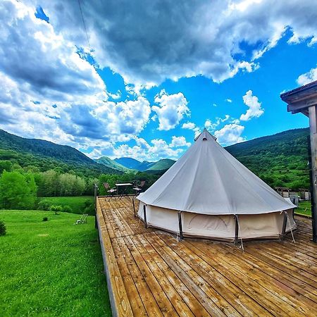 The Hunters Glamping Ξενοδοχείο Ciudanovita Εξωτερικό φωτογραφία
