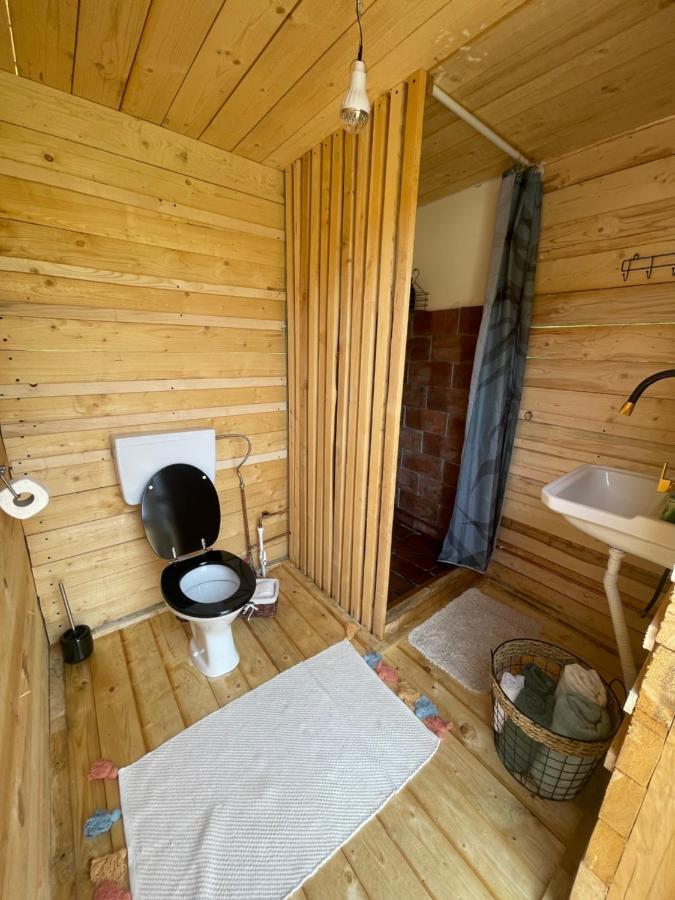 The Hunters Glamping Ξενοδοχείο Ciudanovita Εξωτερικό φωτογραφία