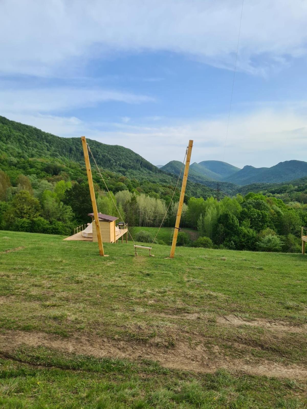 The Hunters Glamping Ξενοδοχείο Ciudanovita Εξωτερικό φωτογραφία